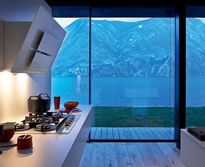 Hotte murale inclinée